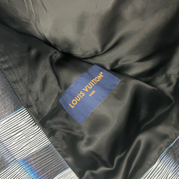 BRAND NEW! Men’s Louis Vuitton Damier leather jacket. - Picture 3 of 6